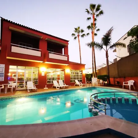 Don Candido Hotel *